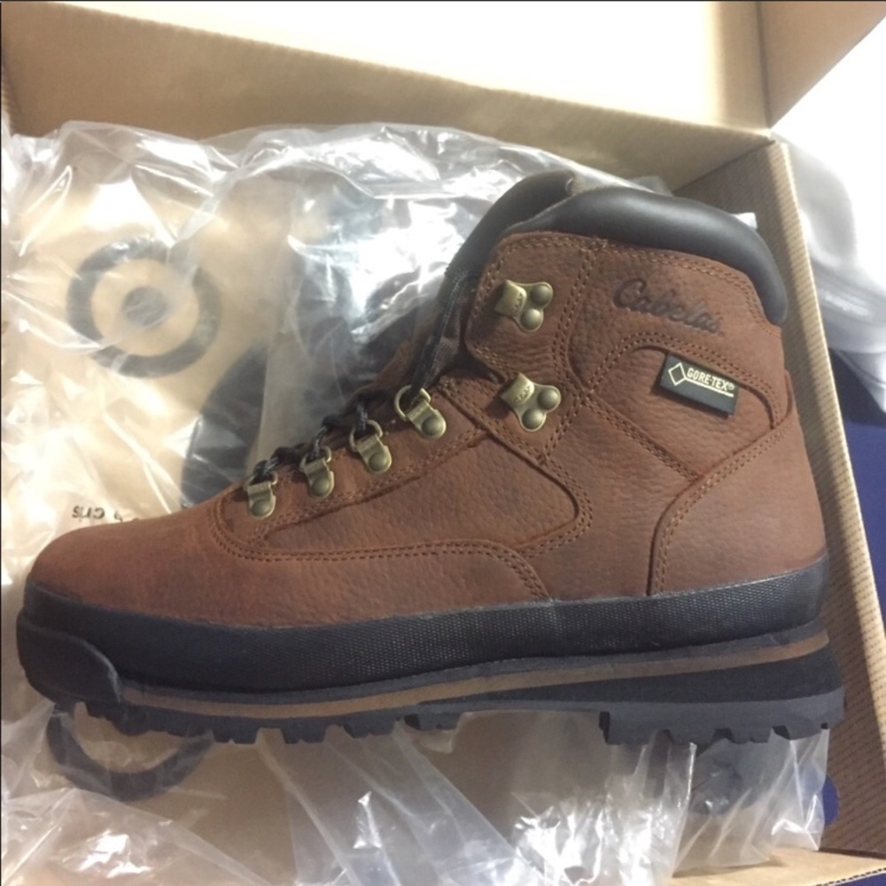 Cabela’s Gore-Tex boots BRAND NEW